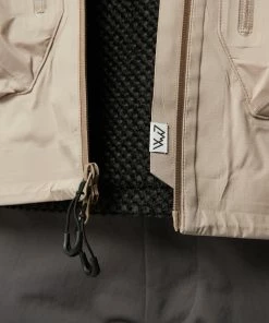 Mens Comfy Outdoor Garment Covered Shell Jacket -Nike-shop hp 605751 e scaled