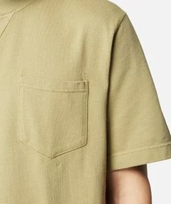 Mens Barbour Williams Pocket Tee -Nike-shop hp 637763 e scaled